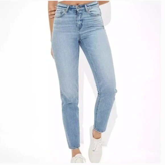 American Eagle 14 High Rise Mom Jeans Straight Leg Light Wash Denim Pant… - Picture 2 of 9